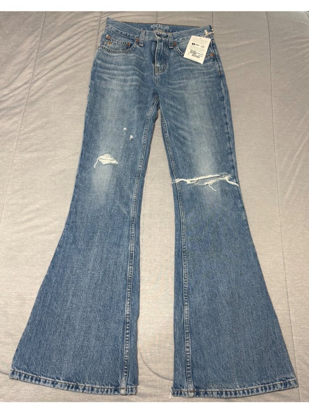 Etica Atlanta Mid Rise Flare Jeans in Peachtree Women's size 24
